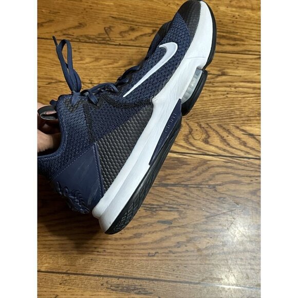 Nike Lebron Witness IV TB (Mens Size 9.5) Shoes CV4004 401 Midnight Navy White main image 4